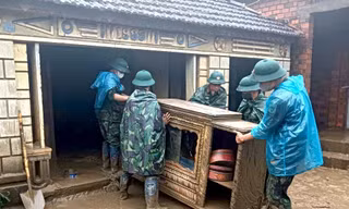 Gượng dậy sau lũ dữ 