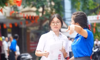 Thí sinh thi lớp 10 THPT công lập tại Hà Nội năm 2026 Ảnh: DUY PHẠM