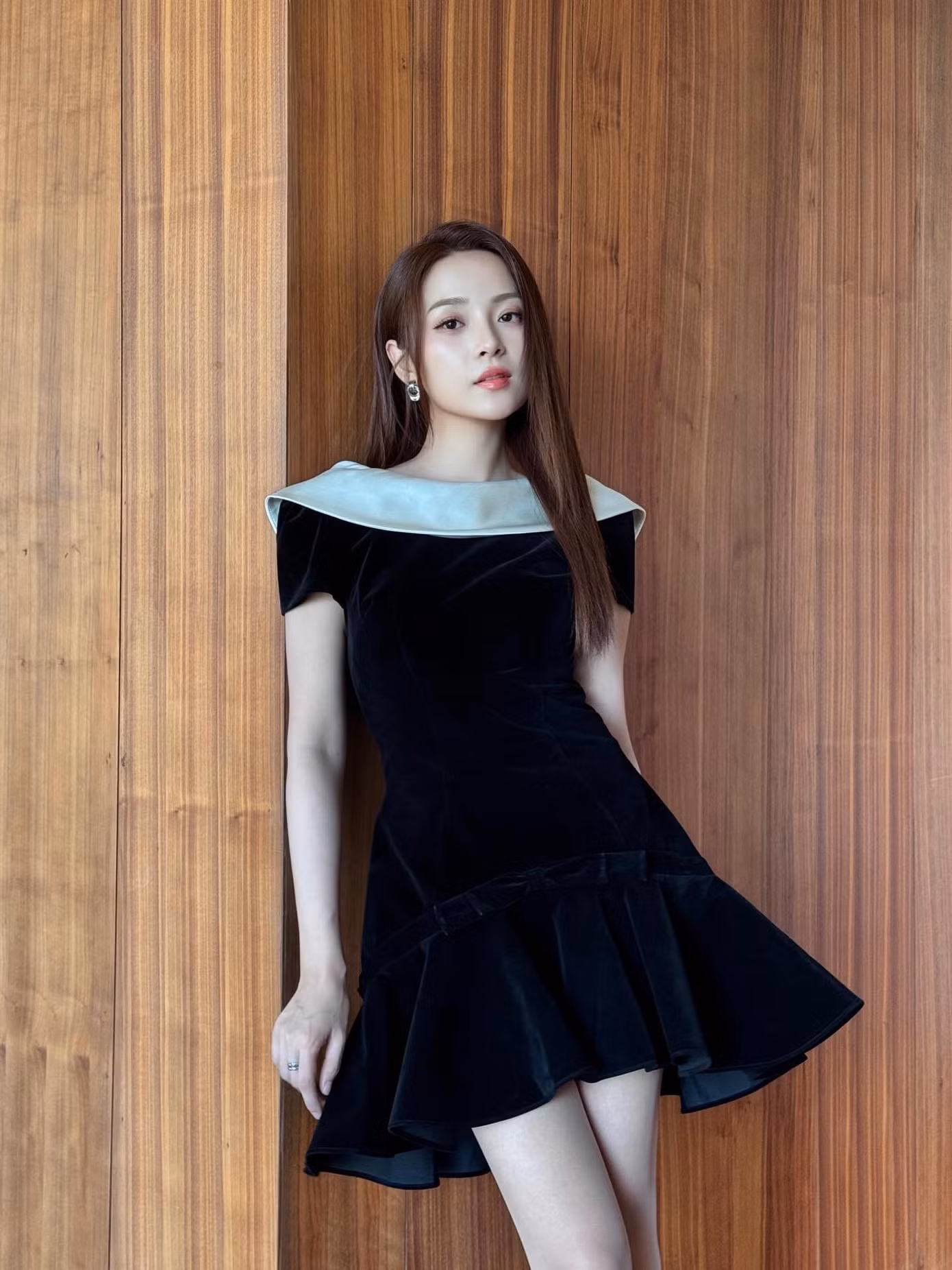 photo-by-le-tam-trieu-dang-on-april-27-2026-may-be-an-image-of-dress-sundress-and-text.jpg