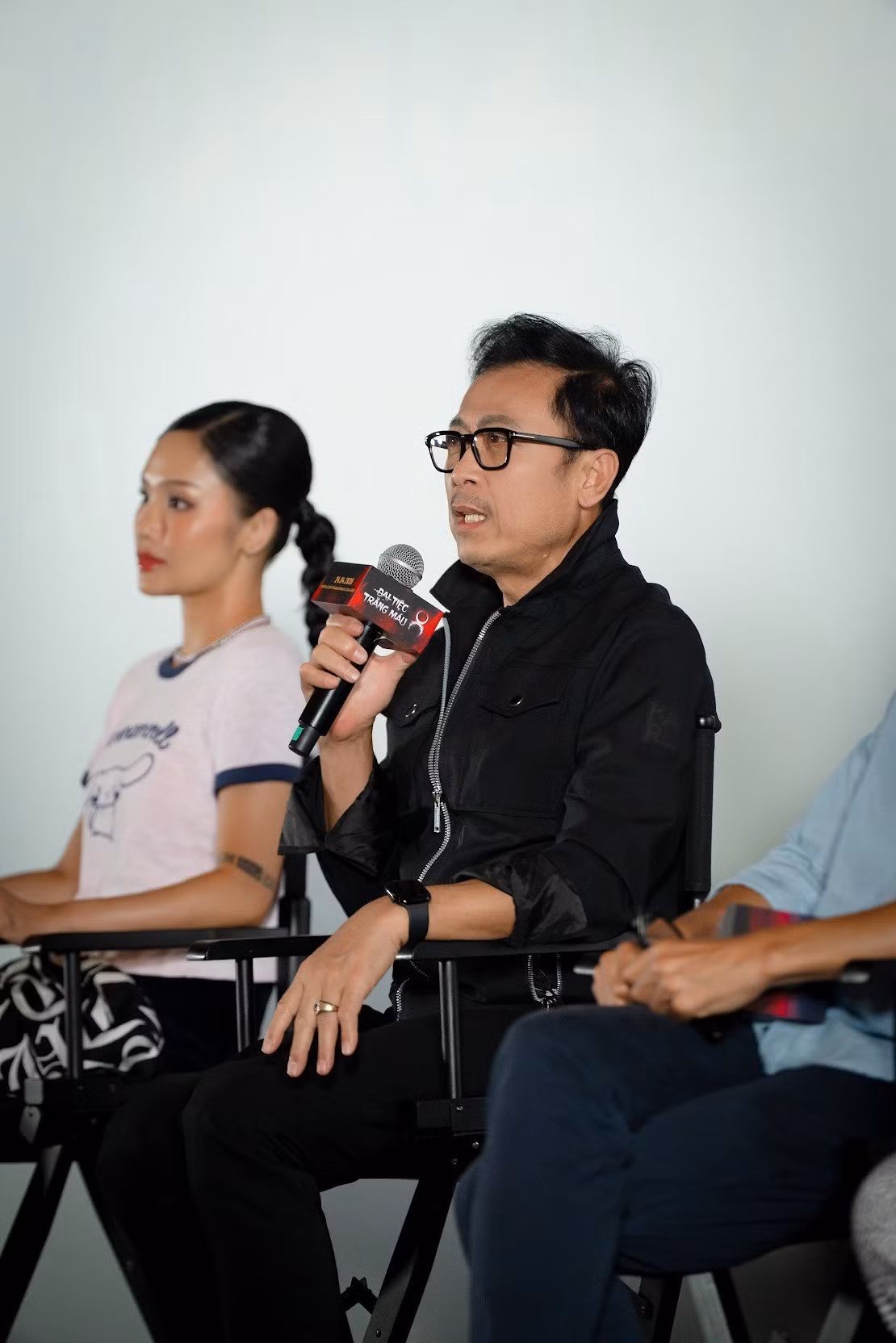 Danh hài Vân Sơn tại buổi ra mắt phim.