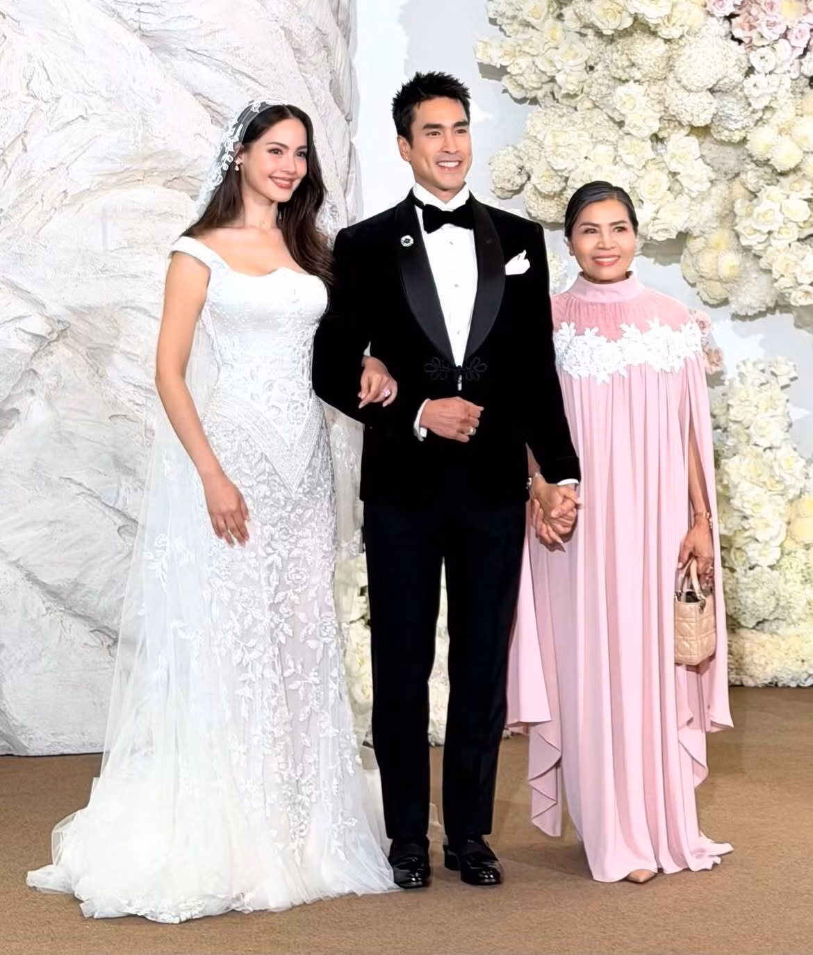 dam-cuoi-nadech-yaya-1784415823-1784416608.jpg