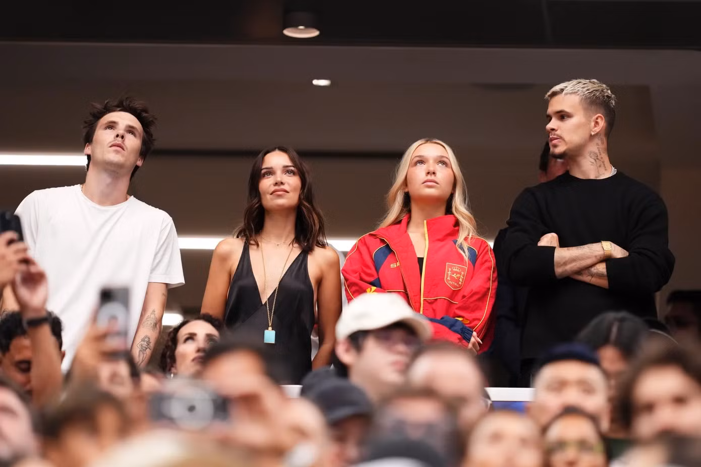 l-r-cruz-beckham-jackie-1095354413.jpg