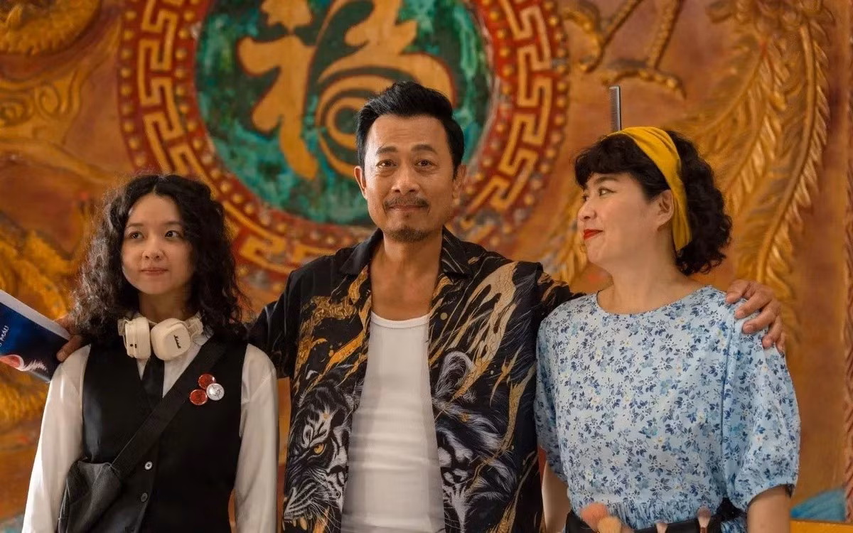van-son-le-khanh-lam-thanh-my-phim-dai-tiec-trang-mau-8.jpg