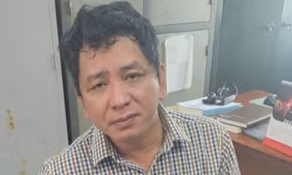 Nguyên giám đốc lừa tiền của dân ra đầu thú