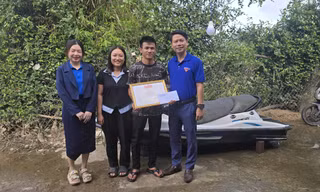 Thanh niên lái ca nô cứu 500 người khỏi lũ dữ: 'Lúc đó chỉ nghĩ tới cứu người'