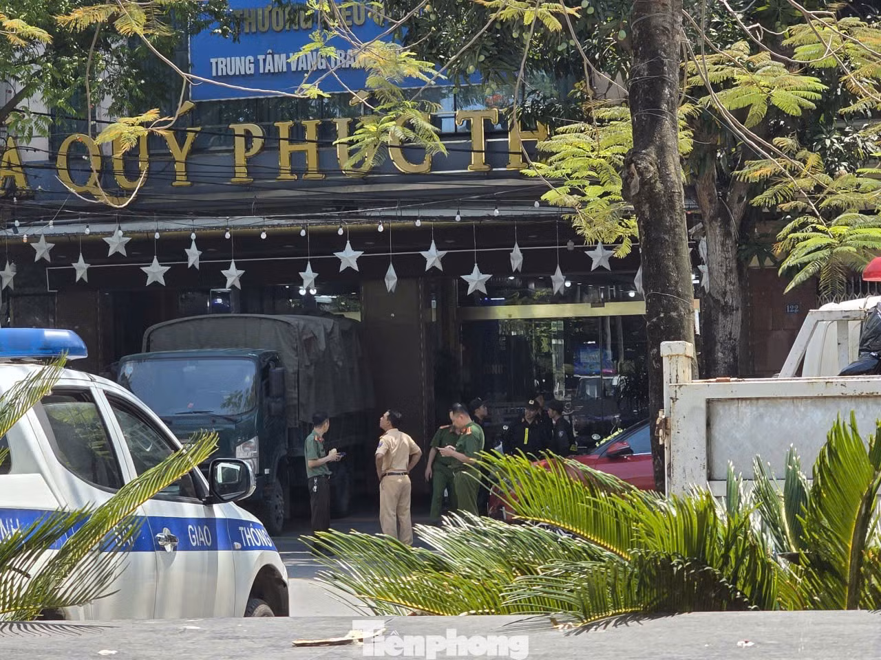 tp-c_e247641c-f476-4020-9819-e67fb8d60d34.jpg
