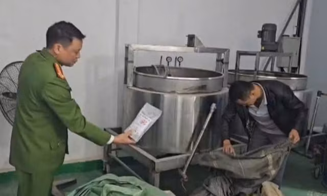 Vụ phá 2 đường dây thuốc giả: Có loại chứa chất cấm gây đột quỵ, suy tim