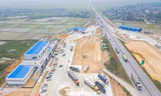 Khai thác tạm trạm dừng nghỉ trên cao tốc Bắc - Nam qua Thanh Hóa dịp Tết