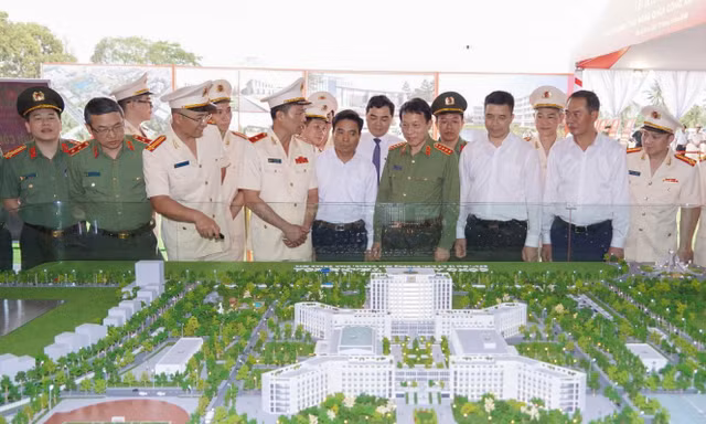 Đại tướng Lương Tam Quang dự khởi công doanh trại công an Thanh Hóa rộng gần 33ha