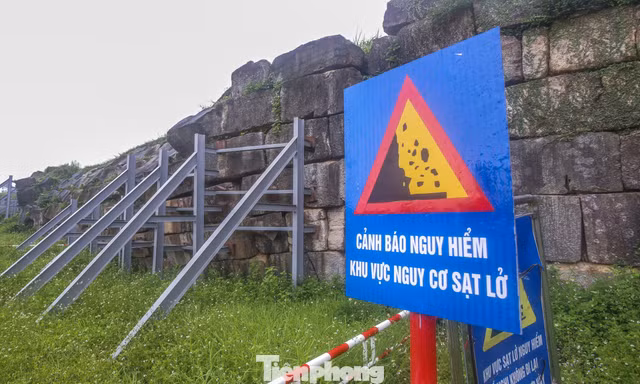 'Chống nạng' sắt cứu thành đá hơn 600 trăm năm tuổi