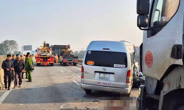 Tai nạn liên hoàn trên cao tốc qua Thanh Hóa làm 4 người chết: Các nạn nhân là anh em, họ hàng