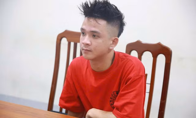 Công an triệu tập đối tượng lái ô tô cán qua chân người sau xô xát rồi bỏ chạy 