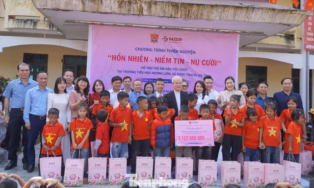 Thắp sáng ước mơ cho trẻ em người dân tộc Chứt ở Hà Tĩnh