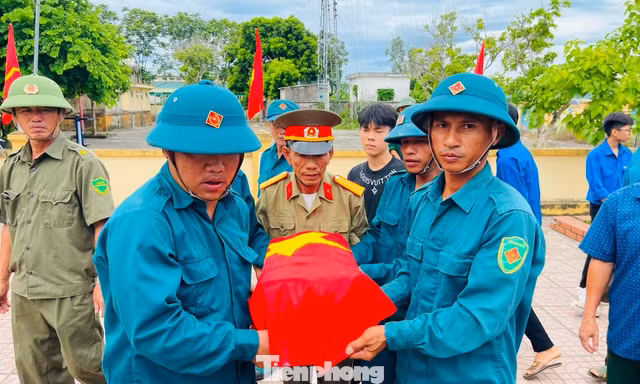 Xúc động ngày trở về đất mẹ của người chiến sĩ sau hơn sáu thập kỷ xa quê