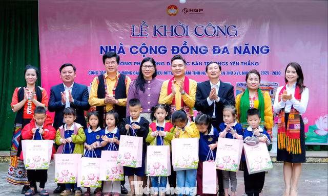 Xây dựng nhà cộng đồng đa năng tặng học sinh vùng lũ miền núi Nghệ An