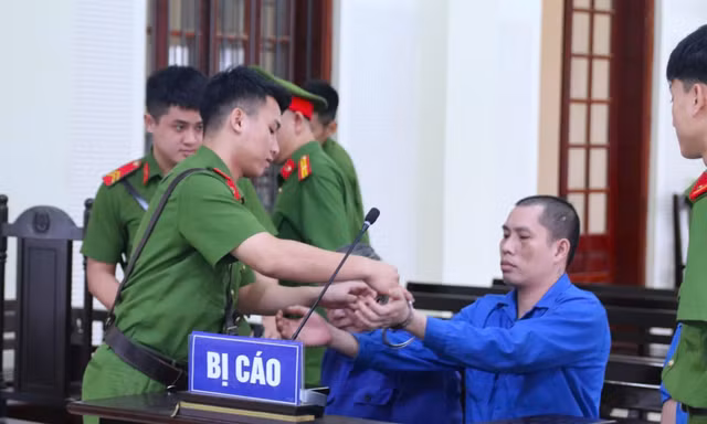 Lời biện minh của gã xe ôm nghiện ngập buôn ma túy