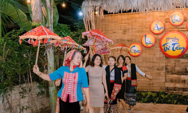 Người phụ nữ Thái vực dậy sinh kế cho bản nghèo