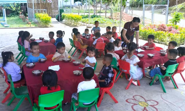 Nhiều trường học chưa nhận được kinh phí từ dự án Nuôi em Nghệ An