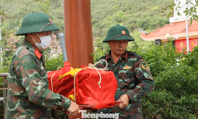 Mở từng phần mộ chưa có tên để tìm danh tính liệt sĩ