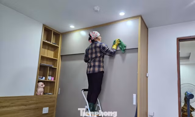 Cận Tết, dịch vụ dọn nhà quá tải, nhiều đội phải từ chối khách