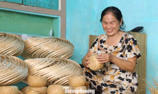 Đôi tay thô ráp tạo nên những sản phẩm tinh xảo xuất ngoại