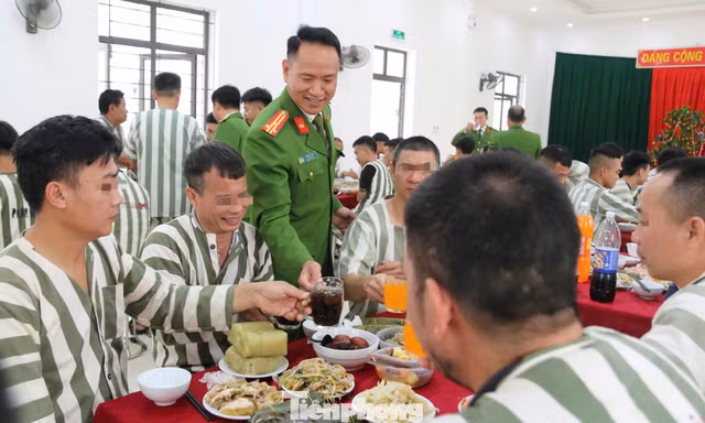 Tết sớm với những người trên hành trình tìm lại sự đoàn viên