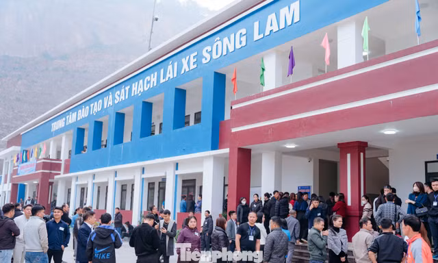 Trung tâm Đào tạo và Sát hạch lái xe Sông Lam: Dạy bằng chữ Tâm – Thi bằng chữ Tín