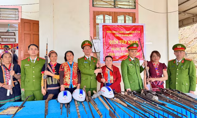 Thu hồi hàng loạt vũ khí 'nóng' ở các xã miền núi Nghệ An