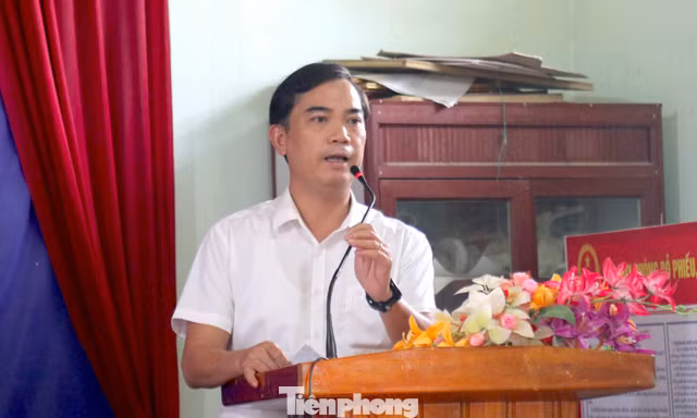 Trước việc hơn 140 học sinh ở Nghệ An chưa tới trường: Giám đốc Sở GD&ĐT đối thoại với người dân