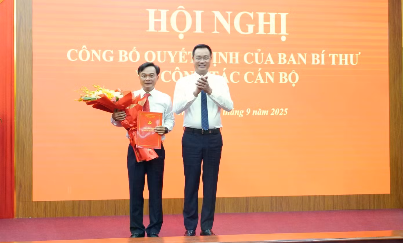 bi-thu-tang-hoa-20250911083759.jpg