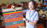 Người trẻ giữ nghề xưa phố Hội