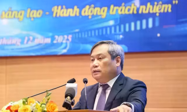 Chủ tịch Hà Nội: Ưu tiên phát triển nguồn nhân lực trẻ chất lượng cao