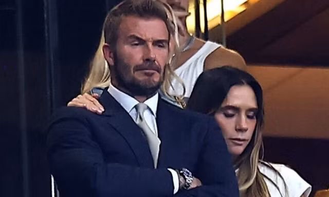 Beckham và dàn WAGs Anh suy sụp