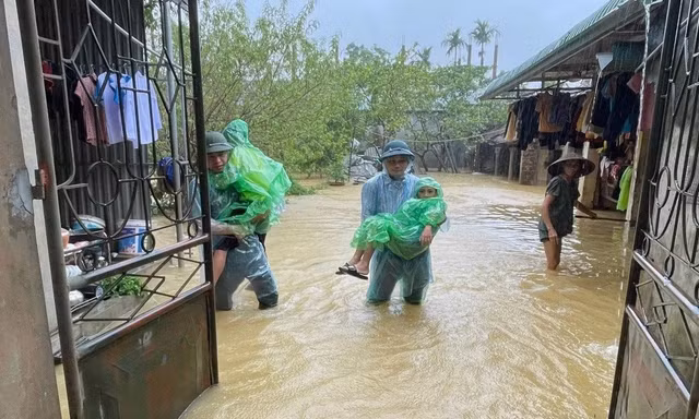Hà Nội: Báo động lũ cấp 3 sông Bùi, mực nước tiếp tục dâng