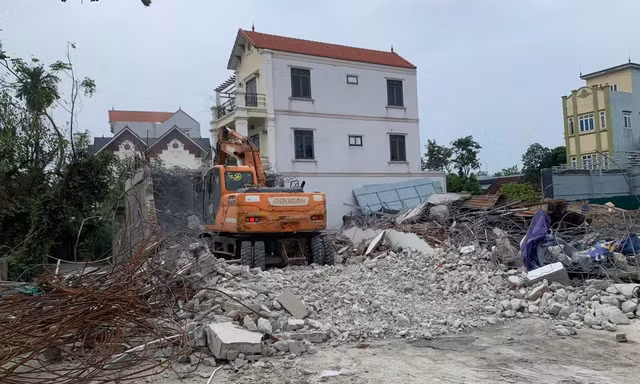 Xử lý hàng loạt công trình xây dựng trên đất nông nghiệp ở Hà Nội