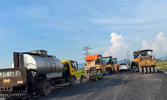 Hà Nội điều chỉnh thời gian hoàn thành GPMB đường Vành đai 4