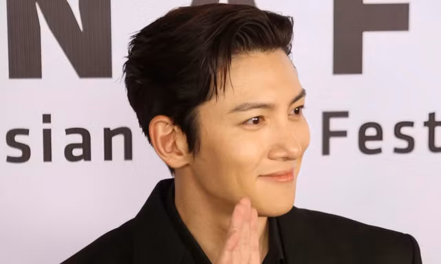 Ji Chang Wook hạnh phúc khi tới Đà Nẵng