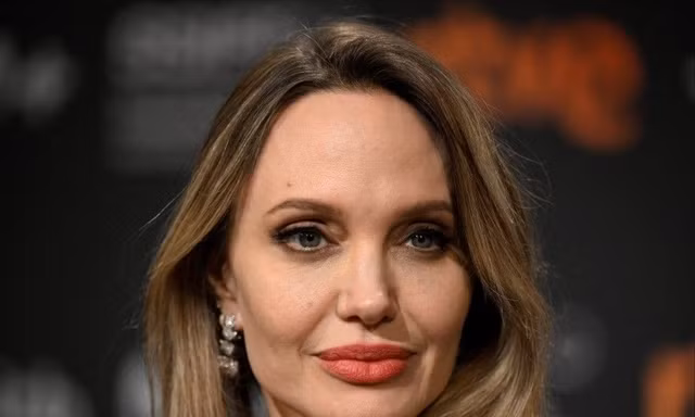 Phim của Angelina Jolie bị chê