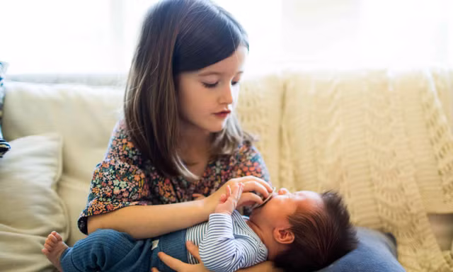Áp lực con gái cả
