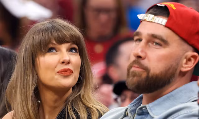 Taylor Swift và chồng bị chỉ trích