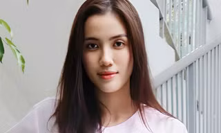 Á hậu Minh Nhàn bị khối u cột sống