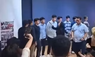 Xúc phạm giảng viên và bạn học trong nhóm kín, 16 sinh viên luật bị đình chỉ