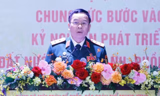 Cựu chiến binh được mời làm 'Bí thư Đoàn danh dự'