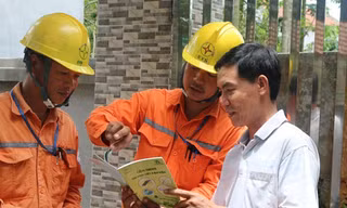 Chuyên gia chỉ lý do giá điện tăng bất thường trong tháng 8