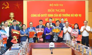 Bộ trưởng Bộ Nội vụ điều động, bổ nhiệm 9 cán bộ
