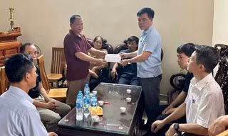Hà Nội: Xót xa 4 người trong một gia đình tử nạn trong vụ lật tàu ở Quảng Ninh