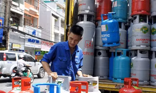 Giá gas bán lẻ đồng loạt tăng 