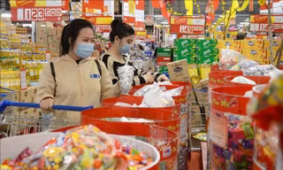 Yêu cầu không để thiếu xăng dầu, hàng thiết yếu dịp Tết