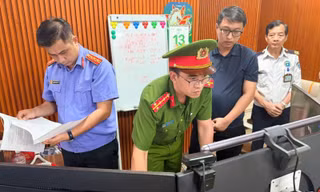 Ba giám đốc doanh nghiệp bị khởi tố vì bán máy tính cài ‘Win lậu’