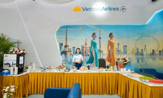 Vietnam Airlines mang trải nghiệm Phòng chờ Bông Sen sang trọng, đẳng cấp quốc tế tới Triển lãm A80 